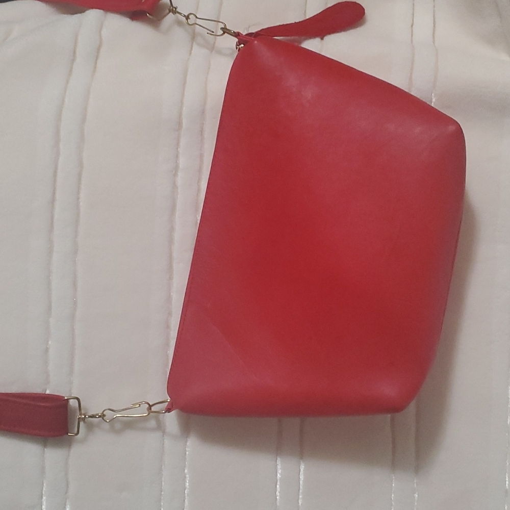 CROSSBODY LEATHER PURSE